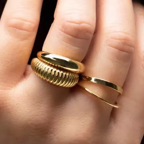 🔵𝟲𝟱%𝗢𝗙𝗙 𝗯𝘂𝗻𝗱𝗹𝗲𝘀 𝟯+🔵 NEW Gold Textured Adjustable Dome Ring - Picture 4 of 13